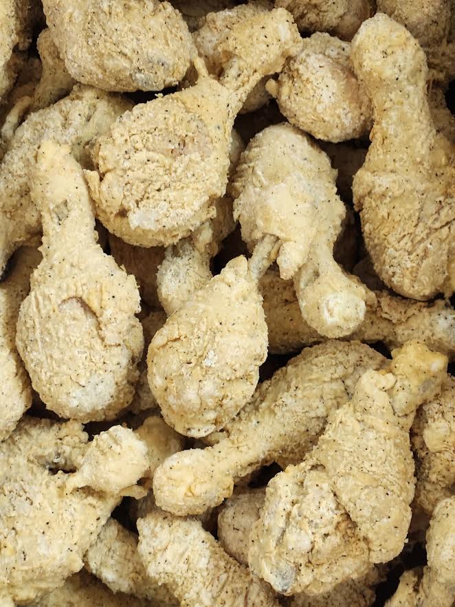 Century pilons de poulet (Entièrement cuits, assaisonnés, enrobés de pâte & panés) / Century Chicken Drumsticks (Fully cooked, seasoned, battered & breaded) - Boite 4kg